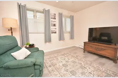 361 Richard Way, North Plainfield, NJ 07062 - Photo 8