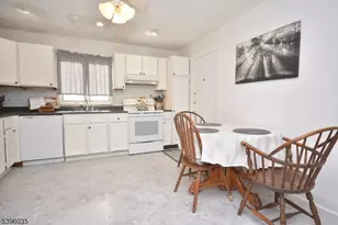 361 Richard Way, North Plainfield, NJ 07062 - Photo 16