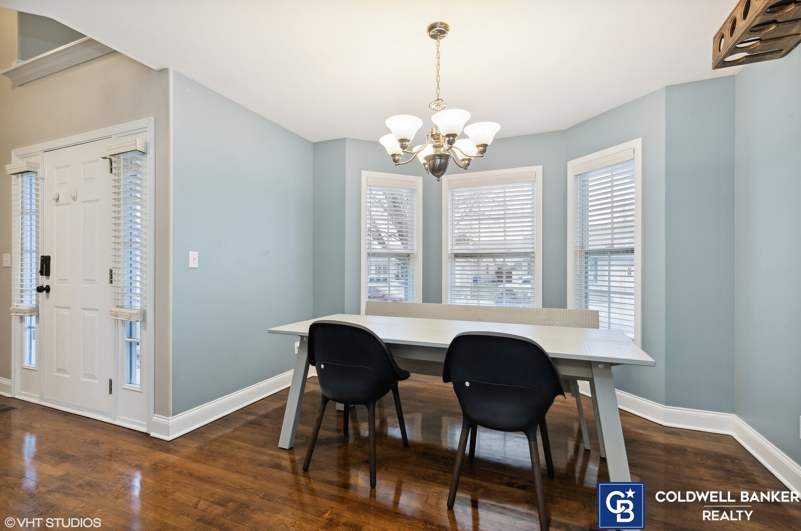345 Serenity Ln, Dekalb, IL 60115-9516