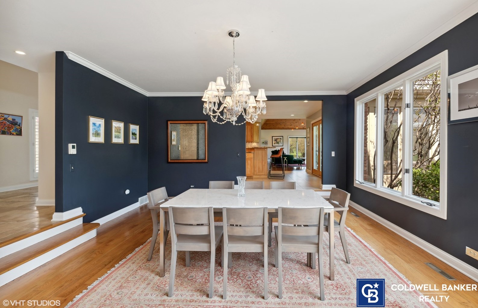 40 Ridge Rd, Hoffman Estates IL  60010-2604 exterior