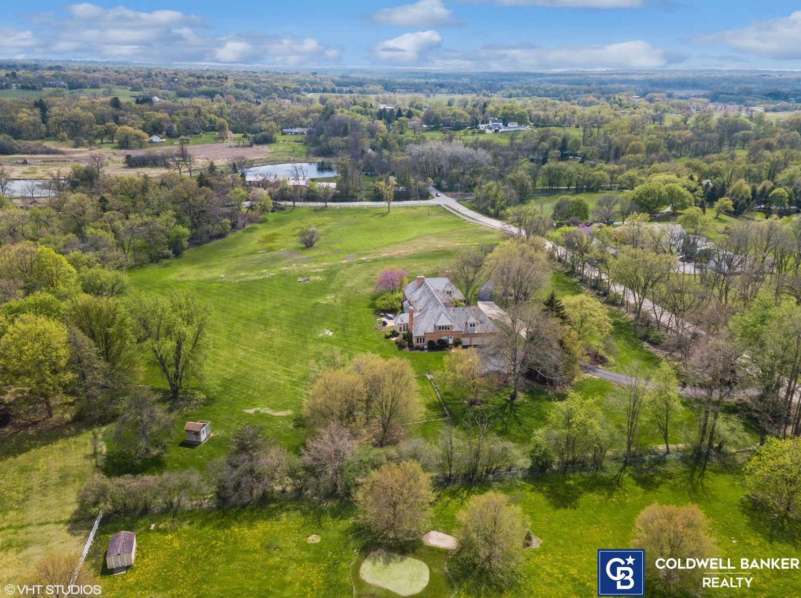 40 Ridge Rd, Hoffman Estates IL  60010-2604 exterior