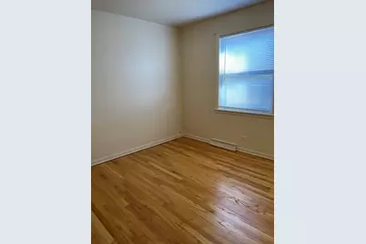 [Address not provided], Evanston, IL 60202 - Photo 8