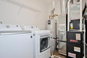 1018 Bristol Ct, Gilberts, IL 60136 - Photo 12