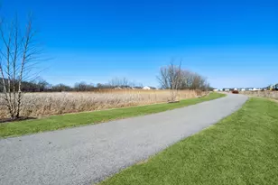 1016 Bristol Ct, Gilberts, IL 60136 - Photo 16