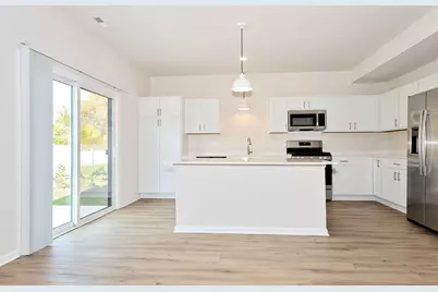 1016 Bristol Court, Gilberts, IL 60136 - Photo 4