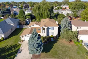 8540 Mayfield Ave, Burbank, IL 60459 - Photo 4