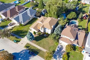 8540 Mayfield Ave, Burbank, IL 60459 - Photo 6