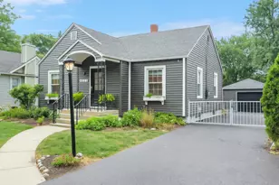 1533 Burr Oak Rd, Homewood, IL 60430 - Photo 2