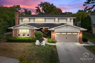 1285 Warwick Ct, Deerfield, IL 60015 - Photo 2