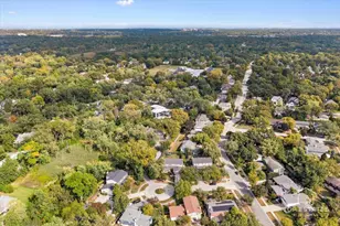 1285 Warwick Ct, Deerfield, IL 60015 - Photo 8