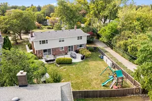 1285 Warwick Ct, Deerfield, IL 60015 - Photo 14