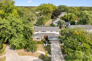 1285 Warwick Ct, Deerfield, IL 60015 - Photo 6