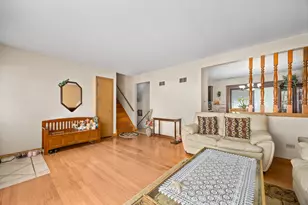 [Address not provided], Palos Hills, IL 60465 - Photo 4