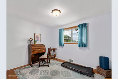 [Address not provided], La Grange, IL 60525 - Photo 12