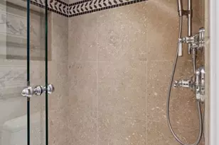 180 E Pearson St, Chicago, IL 60611 - Photo 32