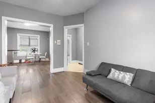 953 E 61st St, Chicago, IL 60637 - Photo 8