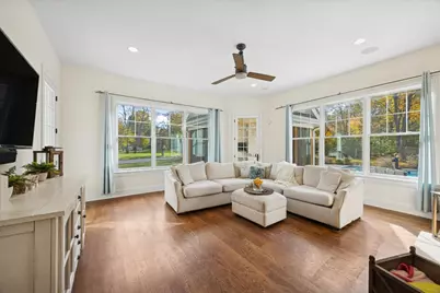 [Address not provided], Burr Ridge, IL 60527 - Photo 6