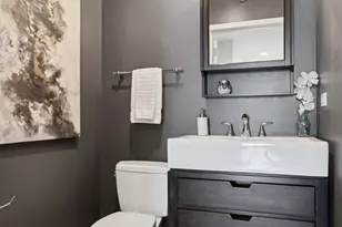 1160 S Michigan Ave, Chicago, IL 60605 - Photo 14