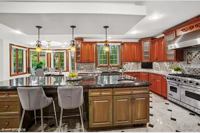 3832 W Chase Avenue, Lincolnwood, IL 60712 - Photo 8