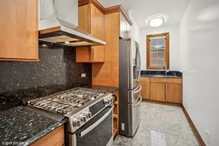 3832 W Chase Ave, Lincolnwood, IL 60712 - Photo 32