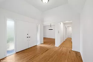 1770 Overland Trail, Deerfield, IL 60015 - Photo 2