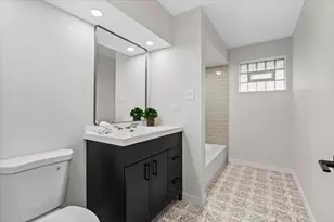 10206 S St Louis Ave, Evergreen Park, IL 60805 - Photo 20