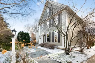 146 Franklin St, Geneva, IL 60134 - Photo 2