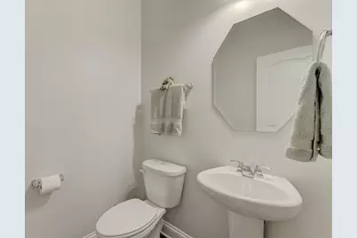 8288 Mulberry Drive, Woodridge, IL 60517 - Photo 20