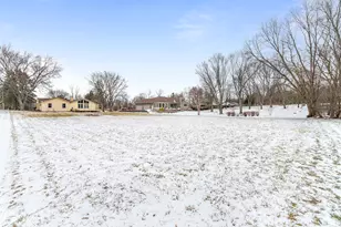 [Address not provided], Wauconda, IL 60084 - Photo 32