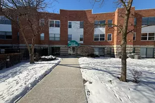 3265 Kirchoff Rd, Rolling Meadows, IL 60008 - Photo 1