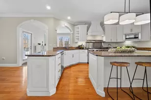 70 Forest Ave, Naperville, IL 60540 - Photo 22