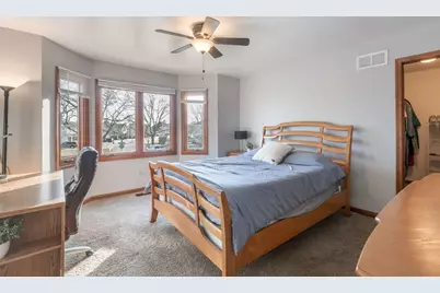 1628 Brentwood Drive, Mundelein, IL 60060 - Photo 24