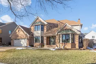 1628 Brentwood Dr, Mundelein, IL 60060 - Photo 2