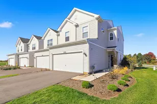 120 Kingsport Dr, South Elgin, IL 60177 - Photo 1