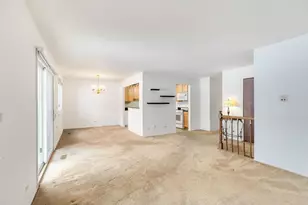 206 Blossom Ct, Buffalo Grove, IL 60089 - Photo 4