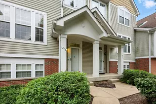1270 Georgetown Way, Vernon Hills, IL 60061 - Photo 2