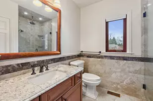 719 Midwest Club Pkwy, Oak Brook, IL 60523 - Photo 18