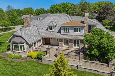 719 Midwest Club Parkway, Oak Brook, IL 60523 - Photo 1