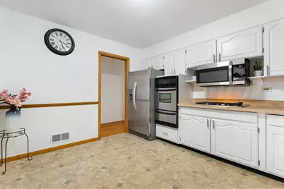 11129 Martindale Drive, Westchester, IL 60154 - Photo 8
