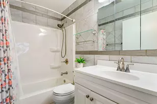 11129 Martindale Dr, Westchester, IL 60154 - Photo 16