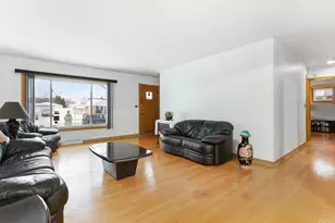 11129 Martindale Dr, Westchester, IL 60154 - Photo 2