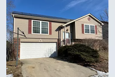 4 Lexington Court, Streamwood, IL 60107 - Photo 1