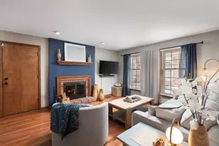 2062 Creekside Dr, Wheaton, IL 60189 - Photo 6