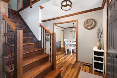 2062 Creekside Drive, Wheaton, IL 60189 - Photo 4