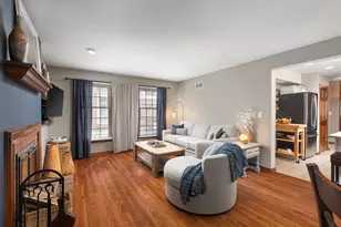 2062 Creekside Dr, Wheaton, IL 60189 - Photo 8