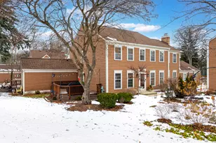 2062 Creekside Dr, Wheaton, IL 60189 - Photo 46