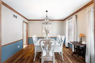 2062 Creekside Dr, Wheaton, IL 60189 - Photo 22