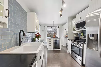 1223 Sandhurst Court #D1, Schaumburg, IL 60193 - Photo 10