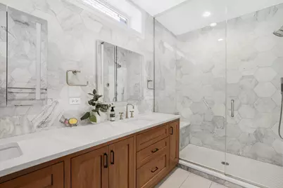2037 W McLean Avenue, Chicago, IL 60647 - Photo 14