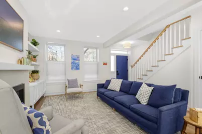 2037 W McLean Avenue, Chicago, IL 60647 - Photo 4